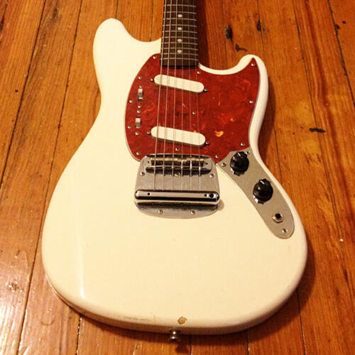 Fender Japan &#39;69 RI Mustang - Restoration &amp; Rewire
