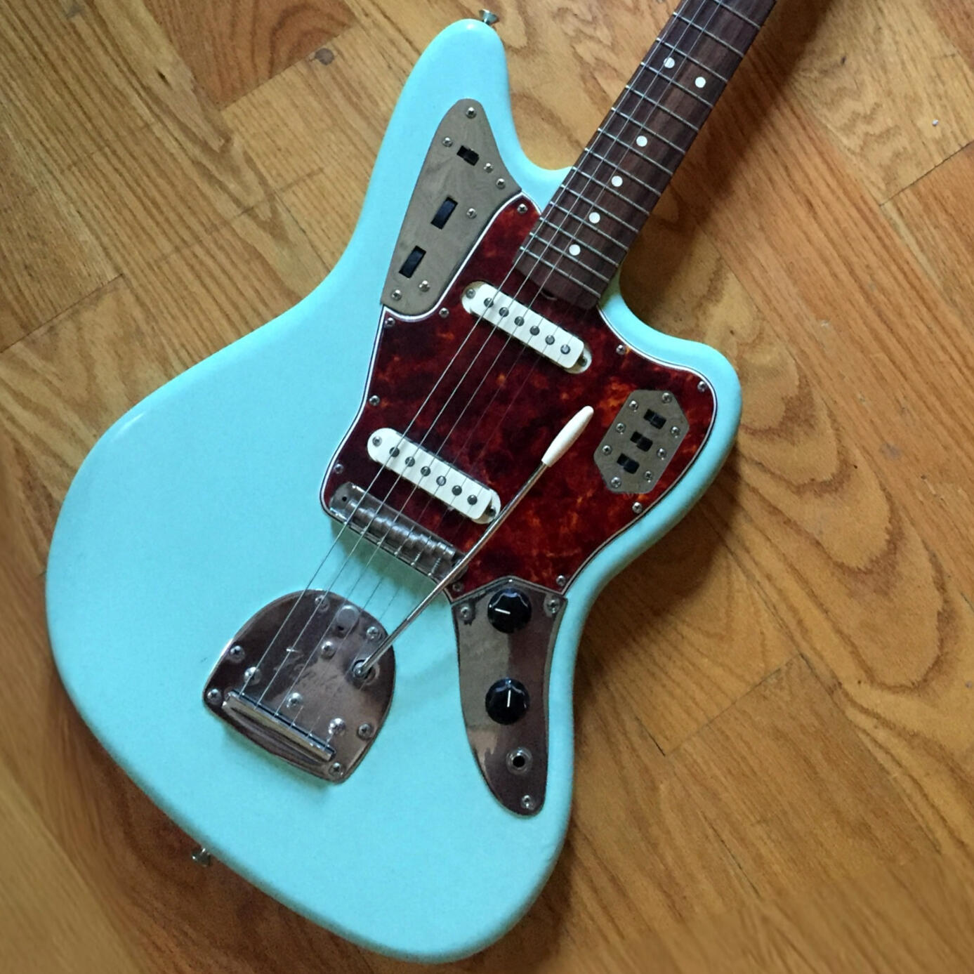 Surf Green '62 Style Jaguar w/ AVRI Neck & Spitfire Tort