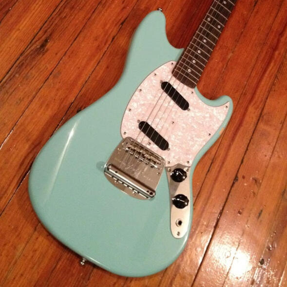 MIJ &#39;65 RI Daphne Blue Mustang w/ Antiquity II Pickups
