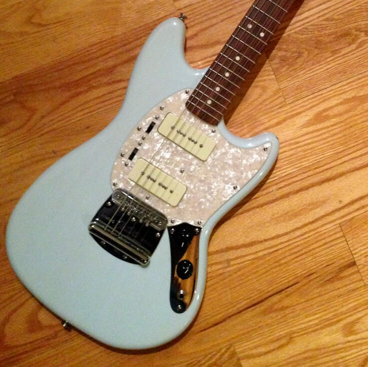 Fender Mustang w/ Vintage Vibe PUs